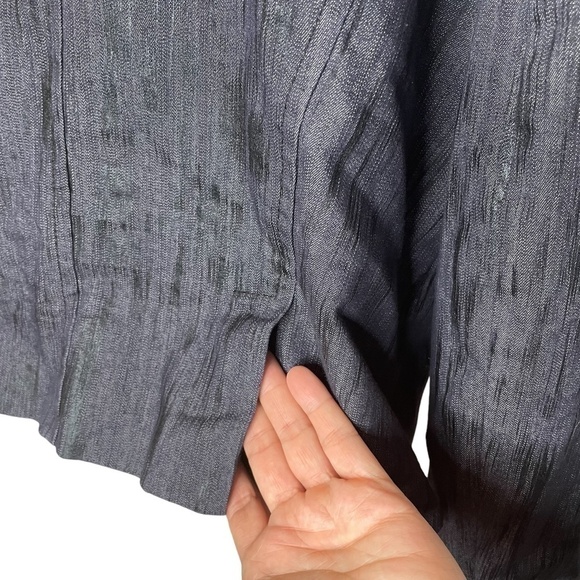 Retro Inspired Denim Jacket 💙 - Picture 3 of 11